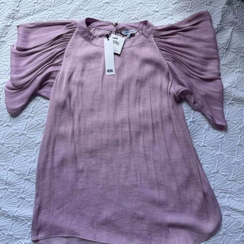Naked Zebra Mauve Flutter-Sleeve Blouse